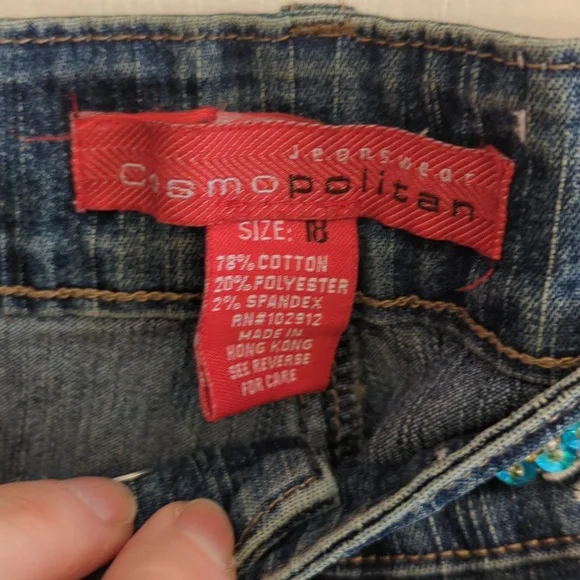 Bejeweled Capris - Picture 3 of 6